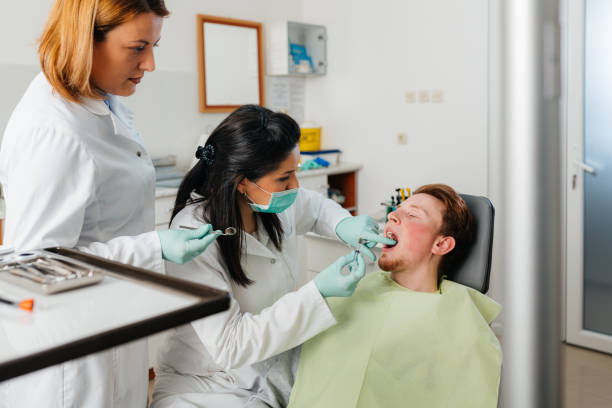 Best Broken or Chipped Tooth Repair in Grant Park, IL